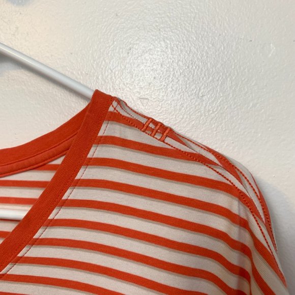 Lululemon Step Stripe Angel Wing Cape Red 5 Year Basic V-Neck Short Sleeve Shirt - Picture 6 of 7